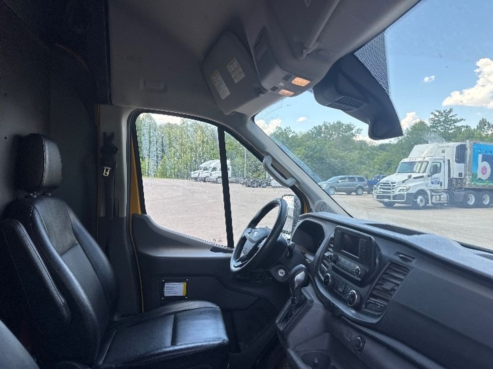 Cargo Van (Panel Van)-Light and Medium Duty Trucks-Ford-2021-Transit 250-Zanesville-OH-208,437\n\t\tmiles-$ 10,000 - Image 22
