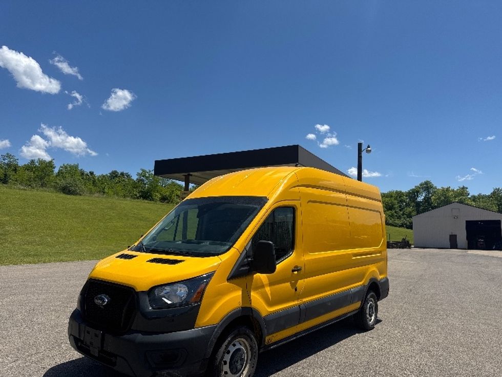 Cargo Van (Panel Van)-Light and Medium Duty Trucks-Ford-2021-Transit 250-Zanesville-OH-208,437\n\t\tmiles-$ 10,000 - Image 3