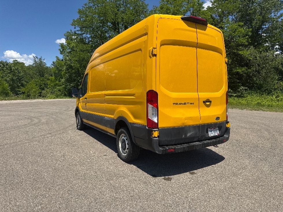 Cargo Van (Panel Van)-Light and Medium Duty Trucks-Ford-2021-Transit 250-Zanesville-OH-208,437\n\t\tmiles-$ 10,000 - Image 6