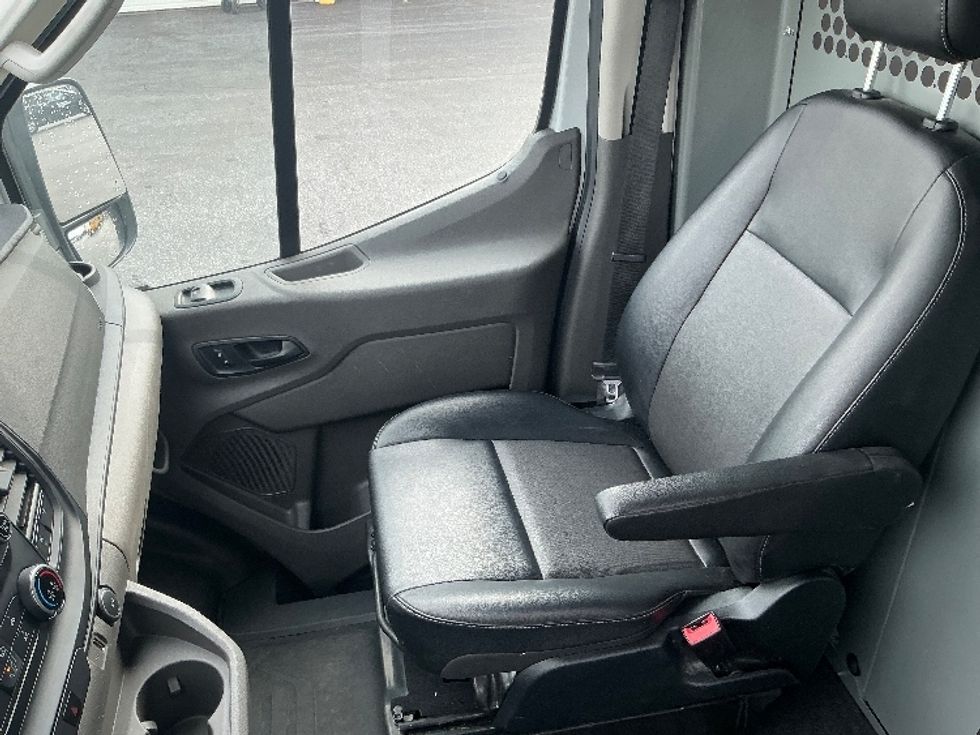 Cargo Van (Panel Van)-Light and Medium Duty Trucks-Ford-2021-Transit 350-Harrisburg-PA-125,449\n\t\tmiles-$ 32,250 - Image 19