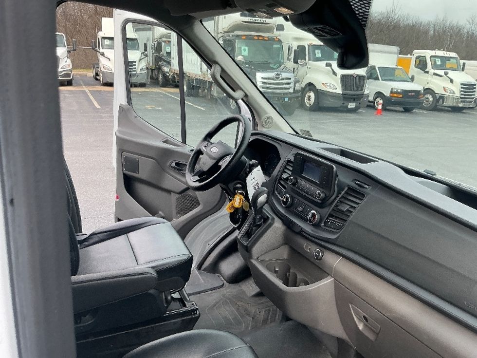 Cargo Van (Panel Van)-Light and Medium Duty Trucks-Ford-2021-Transit 350-Harrisburg-PA-125,449\n\t\tmiles-$ 32,250 - Image 22