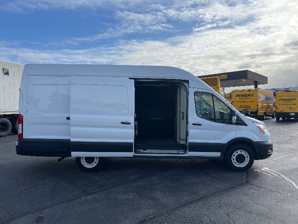 Cargo Van (Panel Van)-Light and Medium Duty Trucks-Ford-2021-Transit 350-La Mirada-CA-106,746\n\t\tmiles-$ 28,500 - Image 22