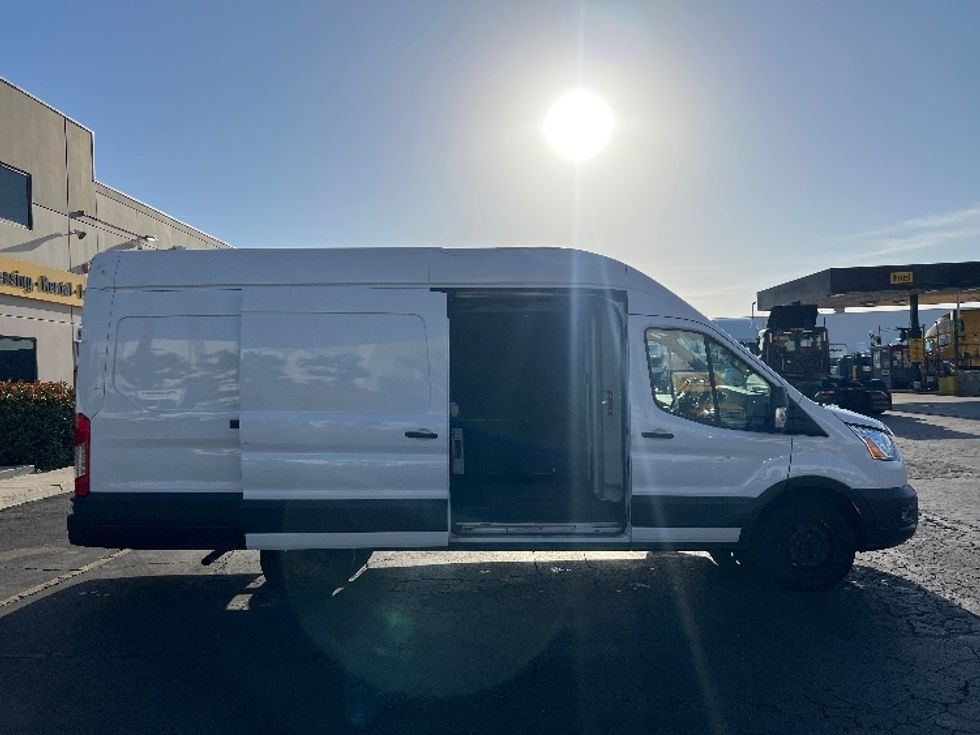 Cargo Van (Panel Van)-Light and Medium Duty Trucks-Ford-2021-Transit 350-La Mirada-CA-116,180\n\t\tmiles-$ 16,500 - Image 22