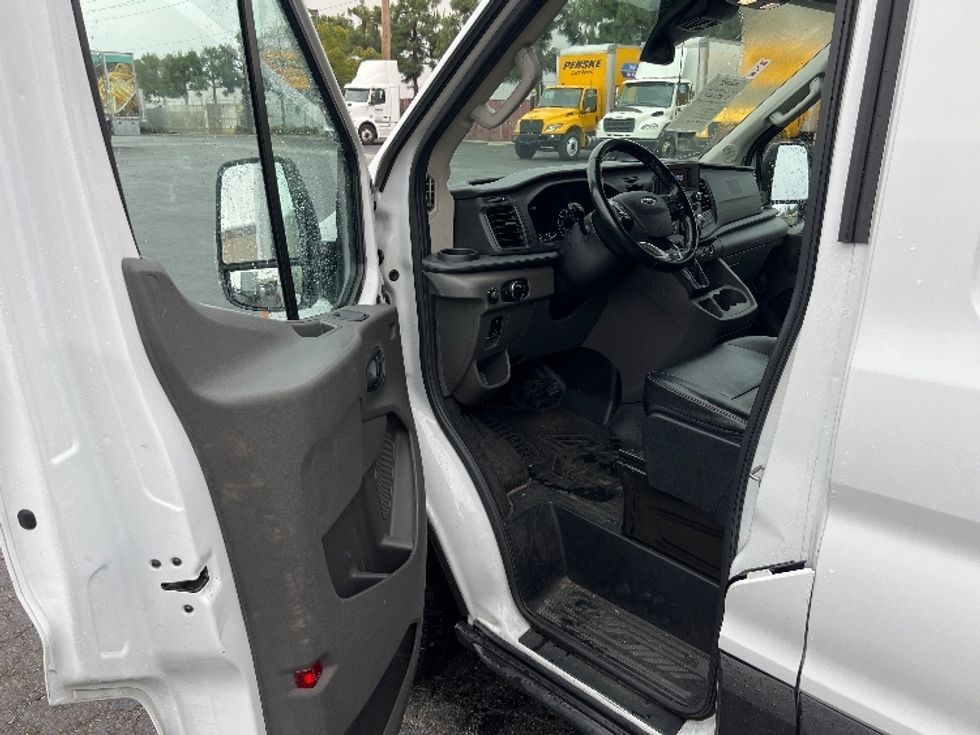 Cargo Van (Panel Van)-Light and Medium Duty Trucks-Ford-2021-Transit 350-La Mirada-CA-121,020\n\t\tmiles-$ 28,250 - Image 13