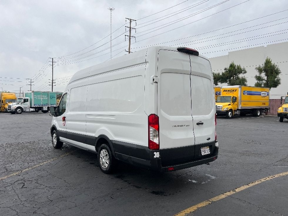 Cargo Van (Panel Van)-Light and Medium Duty Trucks-Ford-2021-Transit 350-La Mirada-CA-121,020\n\t\tmiles-$ 28,250 - Image 5