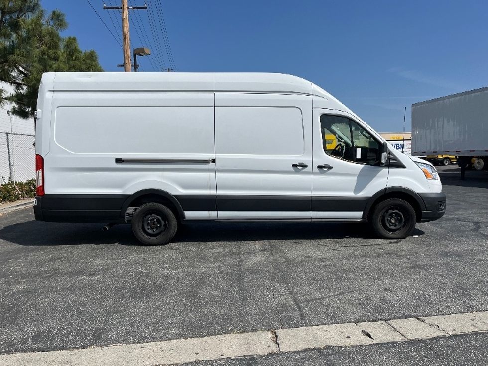 Cargo Van (Panel Van)-Light and Medium Duty Trucks-Ford-2021-Transit 350-La Mirada-CA-134,451\n\t\tmiles-$ 18,500 - Image 14