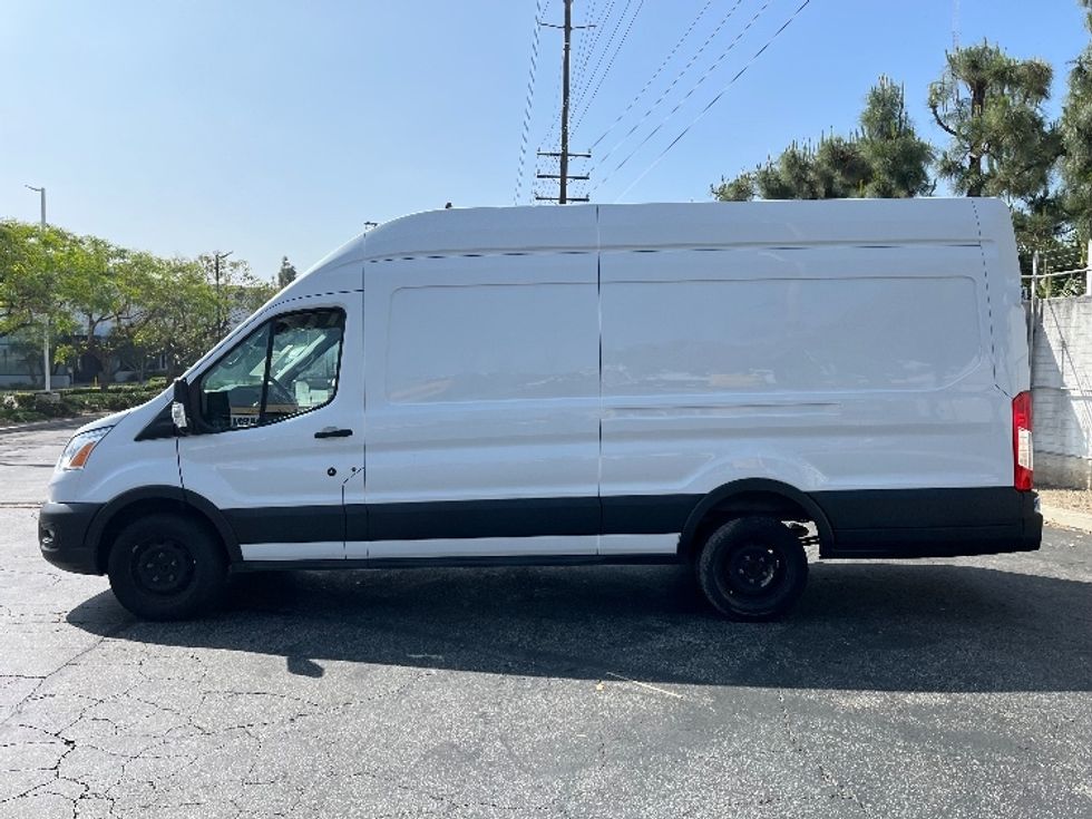 Cargo Van (Panel Van)-Light and Medium Duty Trucks-Ford-2021-Transit 350-La Mirada-CA-134,451\n\t\tmiles-$ 18,500 - Image 4