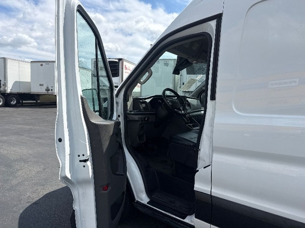 Cargo Van (Panel Van)-Light and Medium Duty Trucks-Ford-2021-Transit 350-La Mirada-CA-134,732\n\t\tmiles-$ 19,000 - Image 16