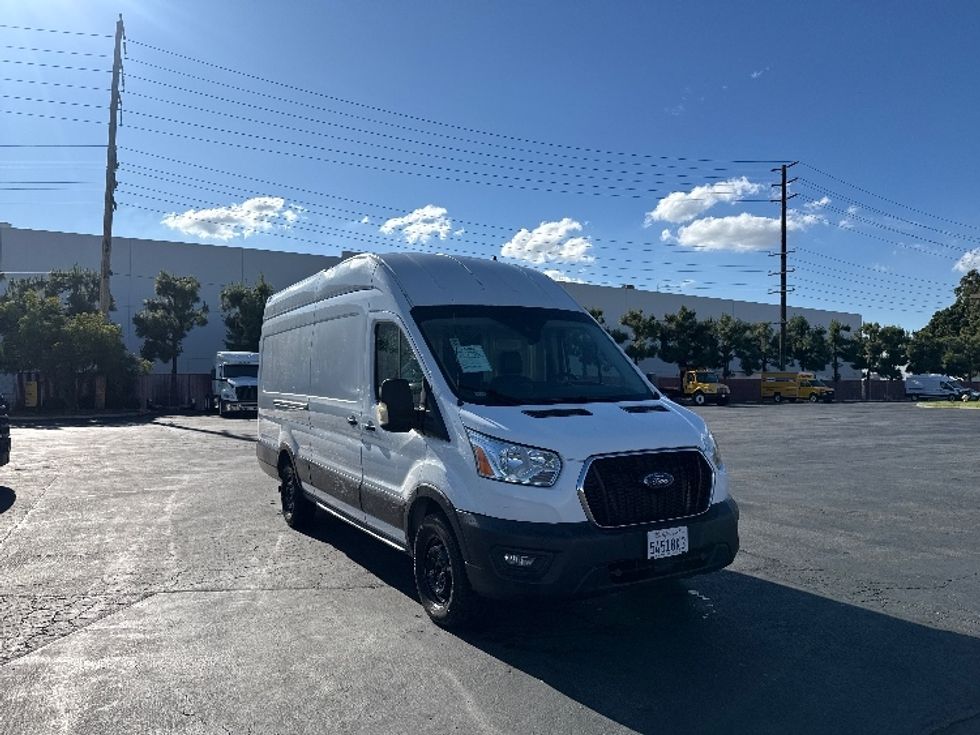 Cargo Van (Panel Van)-Light and Medium Duty Trucks-Ford-2021-Transit 350-La Mirada-CA-135,311\n\t\tmiles-$ 26,000 - Image 1