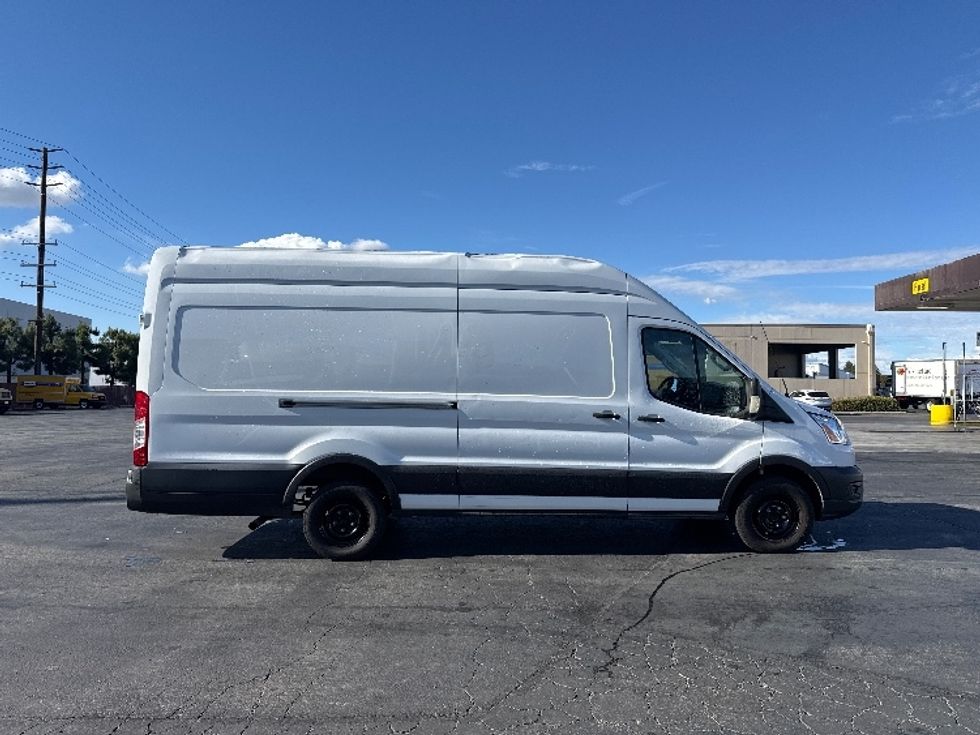 Cargo Van (Panel Van)-Light and Medium Duty Trucks-Ford-2021-Transit 350-La Mirada-CA-135,311\n\t\tmiles-$ 26,000 - Image 15