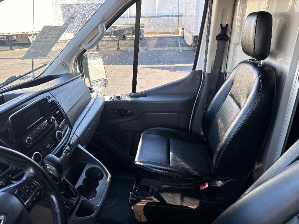 Cargo Van (Panel Van)-Light and Medium Duty Trucks-Ford-2021-Transit 350-La Mirada-CA-135,311\n\t\tmiles-$ 26,000 - Image 19