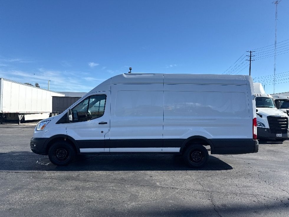 Cargo Van (Panel Van)-Light and Medium Duty Trucks-Ford-2021-Transit 350-La Mirada-CA-135,311\n\t\tmiles-$ 26,000 - Image 4