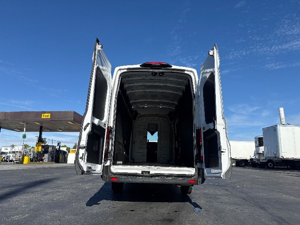 Cargo Van (Panel Van)-Light and Medium Duty Trucks-Ford-2021-Transit 350-La Mirada-CA-135,311\n\t\tmiles-$ 26,000 - Image 9