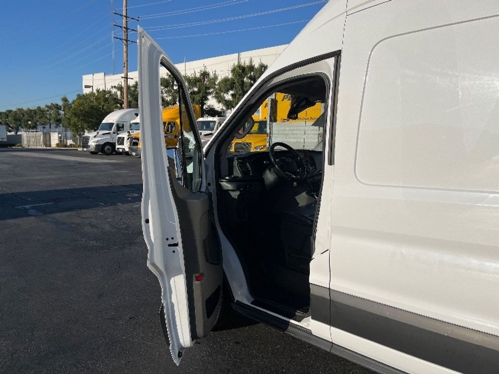 Cargo Van (Panel Van)-Light and Medium Duty Trucks-Ford-2021-Transit 350-La Mirada-CA-137,197\n\t\tmiles-$ 16,500 - Image 15