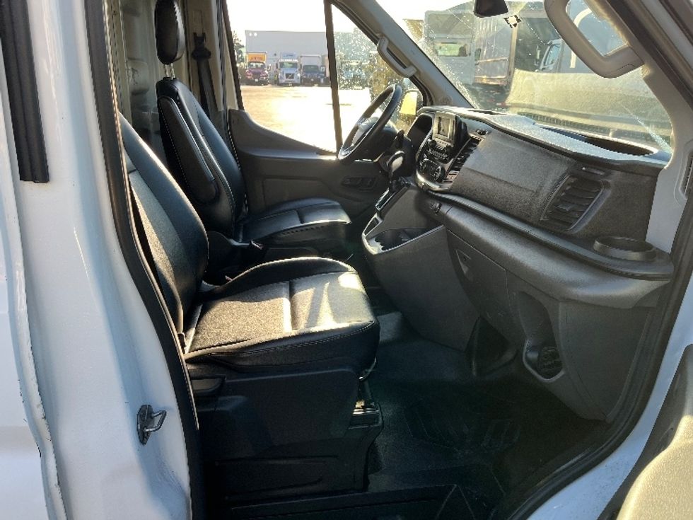 Cargo Van (Panel Van)-Light and Medium Duty Trucks-Ford-2021-Transit 350-La Mirada-CA-137,197\n\t\tmiles-$ 16,500 - Image 21