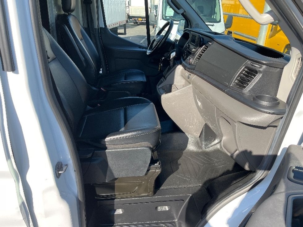 Cargo Van (Panel Van)-Light and Medium Duty Trucks-Ford-2021-Transit 350-La Mirada-CA-139,307\n\t\tmiles-$ 18,250 - Image 21