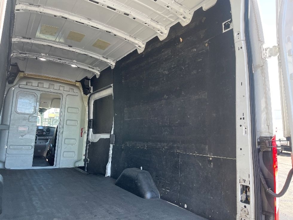 Cargo Van (Panel Van)-Light and Medium Duty Trucks-Ford-2021-Transit 350-La Mirada-CA-142,997\n\t\tmiles-$ 18,000 - Image 11
