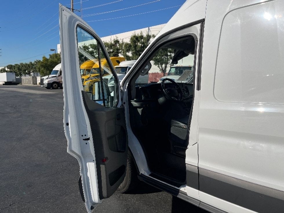 Cargo Van (Panel Van)-Light and Medium Duty Trucks-Ford-2021-Transit 350-La Mirada-CA-153,103\n\t\tmiles-$ 16,000 - Image 15