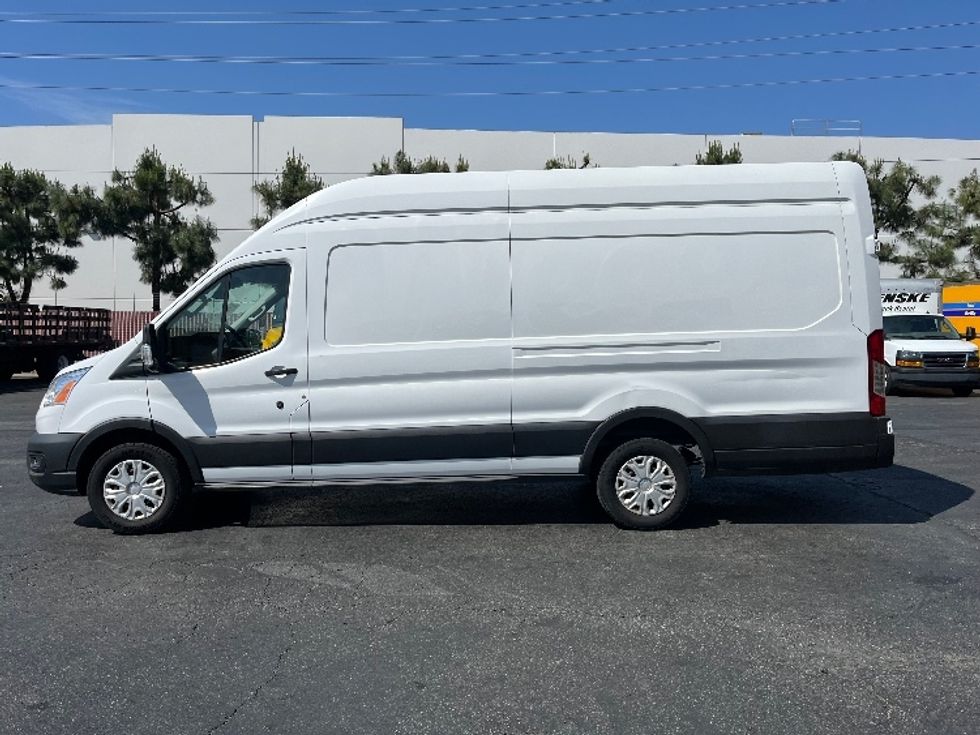 Cargo Van (Panel Van)-Light and Medium Duty Trucks-Ford-2021-Transit 350-La Mirada-CA-154,731\n\t\tmiles-$ 17,500 - Image 4