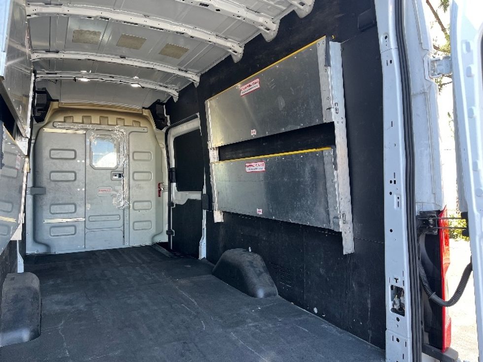 Cargo Van (Panel Van)-Light and Medium Duty Trucks-Ford-2021-Transit 350-La Mirada-CA-161,446\n\t\tmiles-$ 16,500 - Image 11