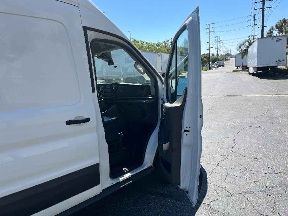 Cargo Van (Panel Van)-Light and Medium Duty Trucks-Ford-2021-Transit 350-La Mirada-CA-161,446\n\t\tmiles-$ 16,500 - Image 19