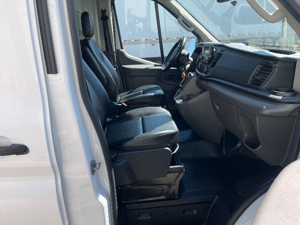 Cargo Van (Panel Van)-Light and Medium Duty Trucks-Ford-2021-Transit 350-La Mirada-CA-162,097\n\t\tmiles-$ 16,750 - Image 21