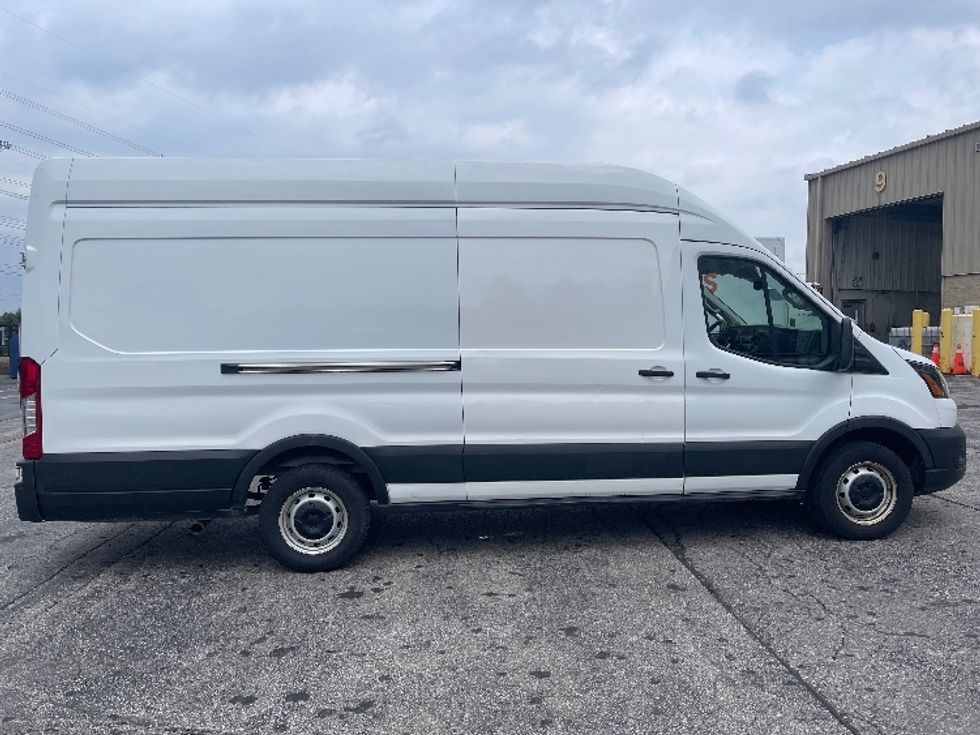 Cargo Van (Panel Van)-Light and Medium Duty Trucks-Ford-2021-Transit 350-Mississauga-ON-188,523\n\t\tkm-$ 19,250 - Image 12