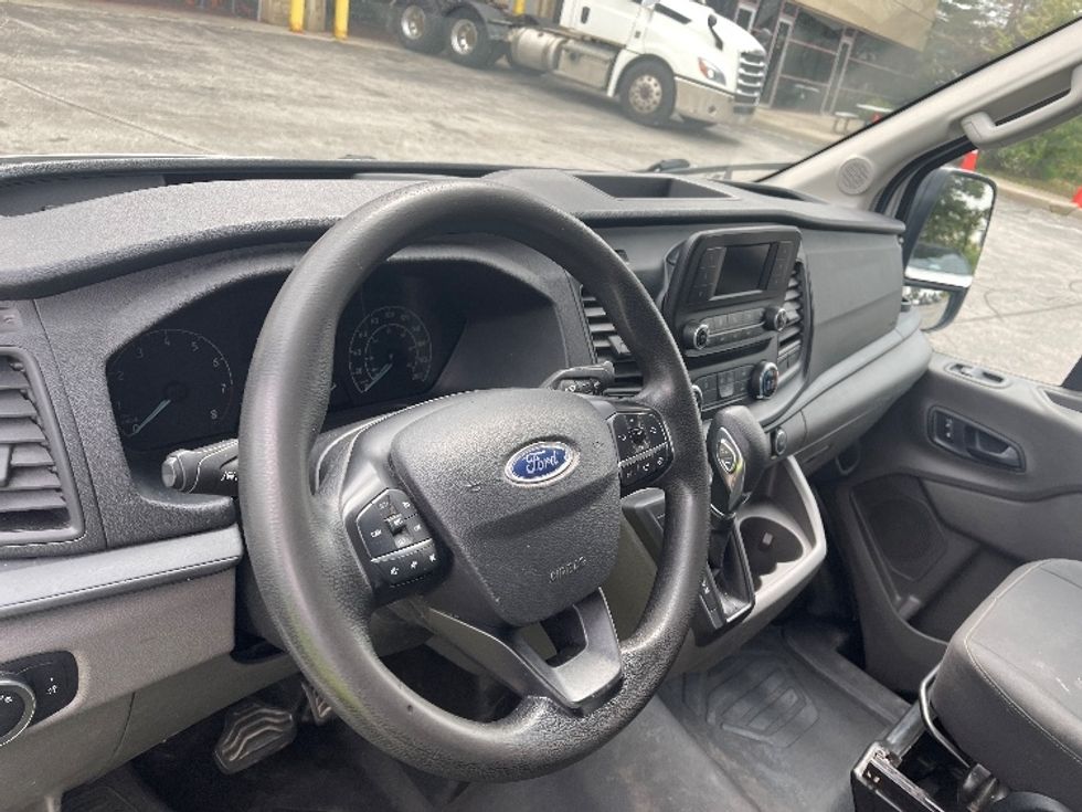 Cargo Van (Panel Van)-Light and Medium Duty Trucks-Ford-2021-Transit 350-Mississauga-ON-188,523\n\t\tkm-$ 19,250 - Image 14