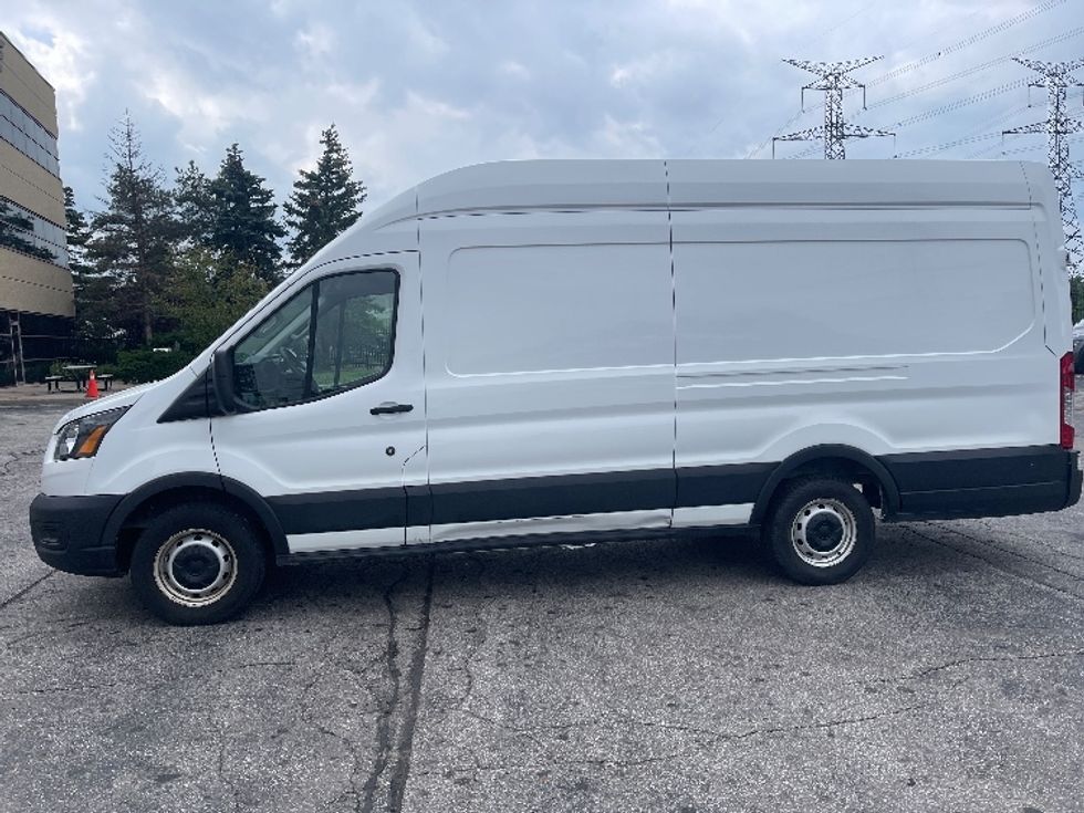 Cargo Van (Panel Van)-Light and Medium Duty Trucks-Ford-2021-Transit 350-Mississauga-ON-188,523\n\t\tkm-$ 19,250 - Image 4