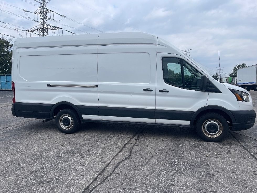 Cargo Van (Panel Van)-Light and Medium Duty Trucks-Ford-2021-Transit 350-Mississauga-ON-204,756\n\t\tkm-$ 21,000 - Image 12
