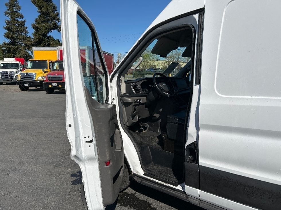 Cargo Van (Panel Van)-Light and Medium Duty Trucks-Ford-2021-Transit 350-West Sacramento-CA-100,250\n\t\tmiles-$ 29,750 - Image 16