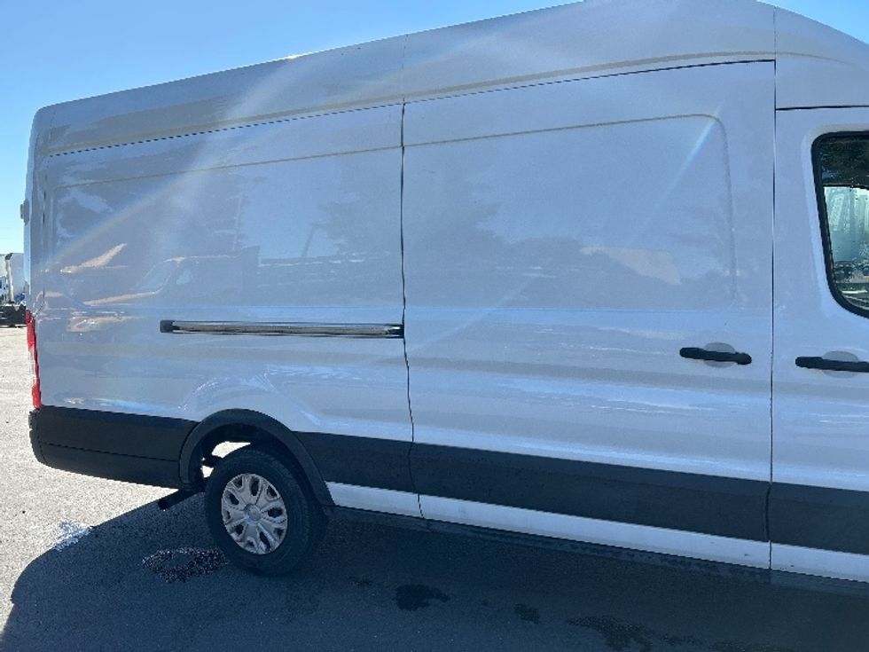 Cargo Van (Panel Van)-Light and Medium Duty Trucks-Ford-2021-Transit 350-West Sacramento-CA-100,250\n\t\tmiles-$ 29,750 - Image 26