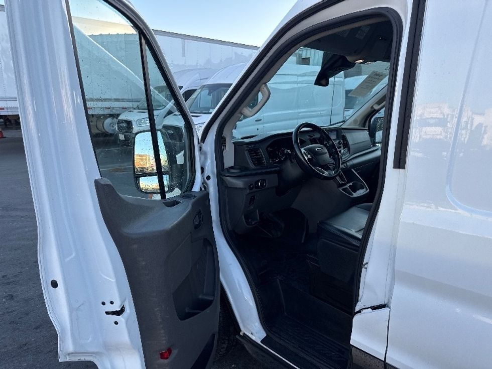 Cargo Van (Panel Van)-Light and Medium Duty Trucks-Ford-2021-Transit 350-West Sacramento-CA-103,494\n\t\tmiles-$ 18,500 - Image 14