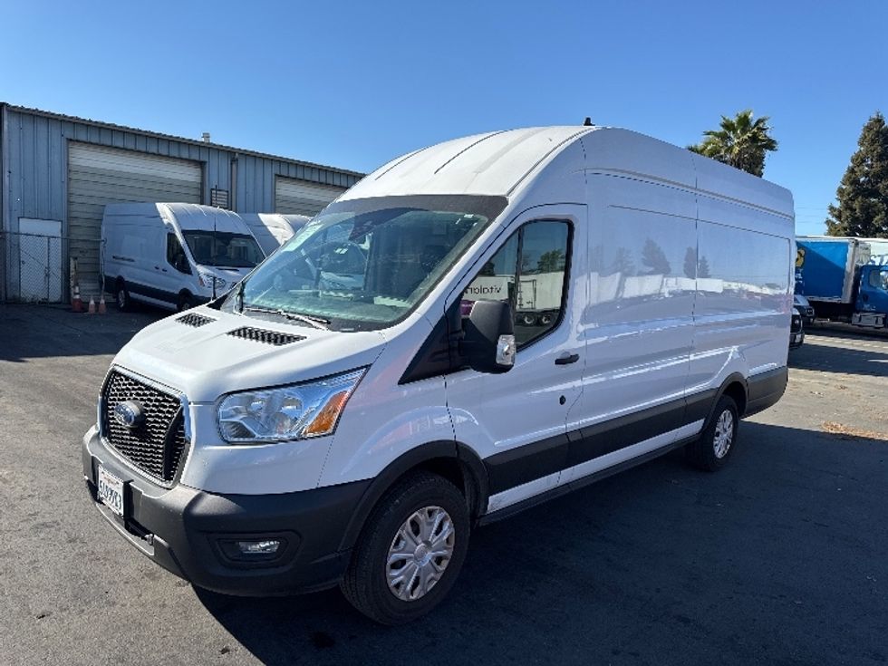 Cargo Van (Panel Van)-Light and Medium Duty Trucks-Ford-2021-Transit 350-West Sacramento-CA-113,988\n\t\tmiles-$ 26,000 - Image 3