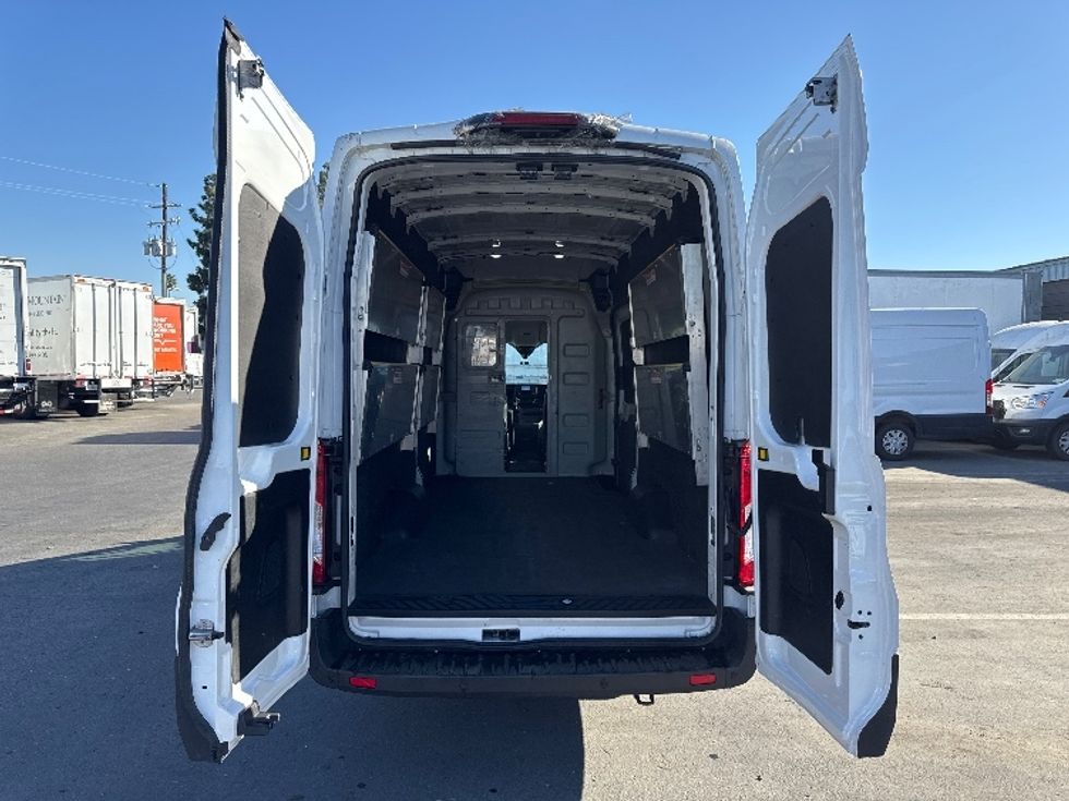 Cargo Van (Panel Van)-Light and Medium Duty Trucks-Ford-2021-Transit 350-West Sacramento-CA-113,988\n\t\tmiles-$ 26,000 - Image 7