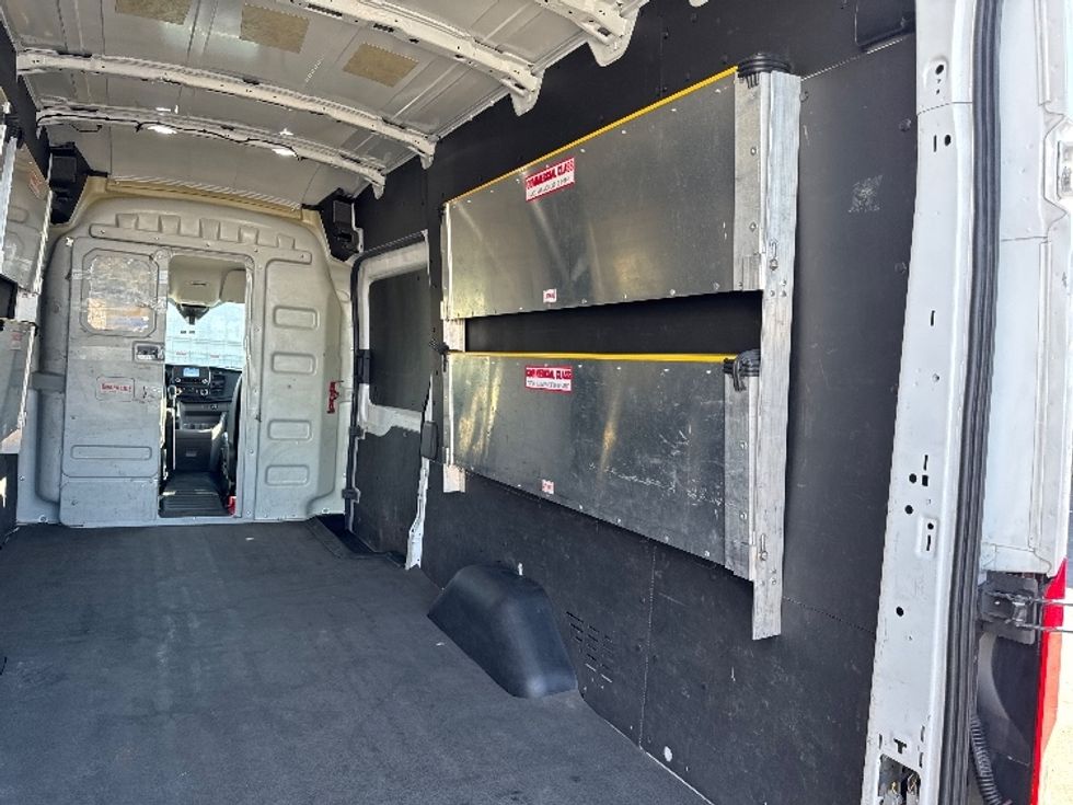 Cargo Van (Panel Van)-Light and Medium Duty Trucks-Ford-2021-Transit 350-West Sacramento-CA-113,988\n\t\tmiles-$ 26,000 - Image 11