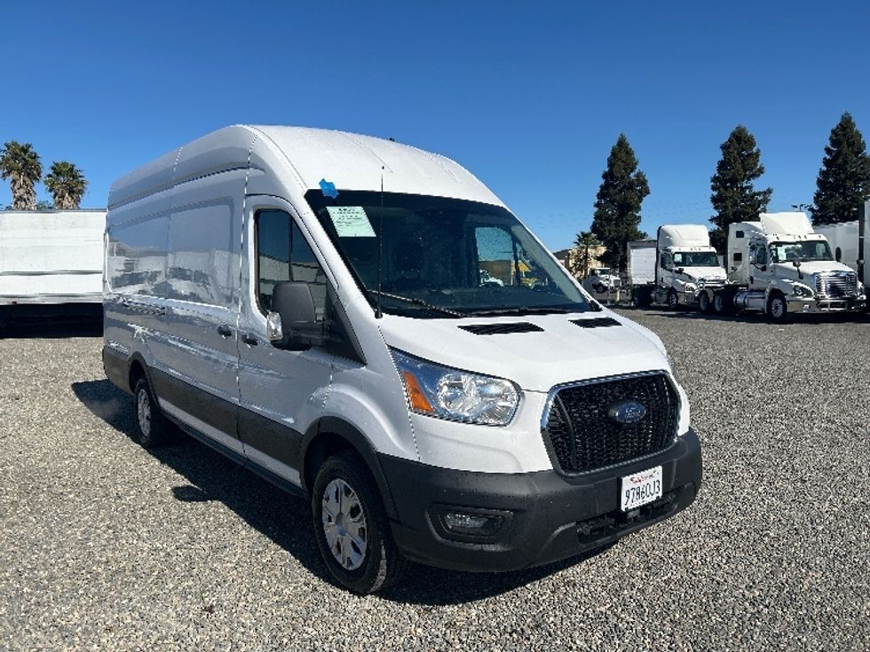 Cargo Van (Panel Van)-Light and Medium Duty Trucks-Ford-2021-Transit 350-West Sacramento-CA-117,090\n\t\tmiles-$ 25,750 - Image 1