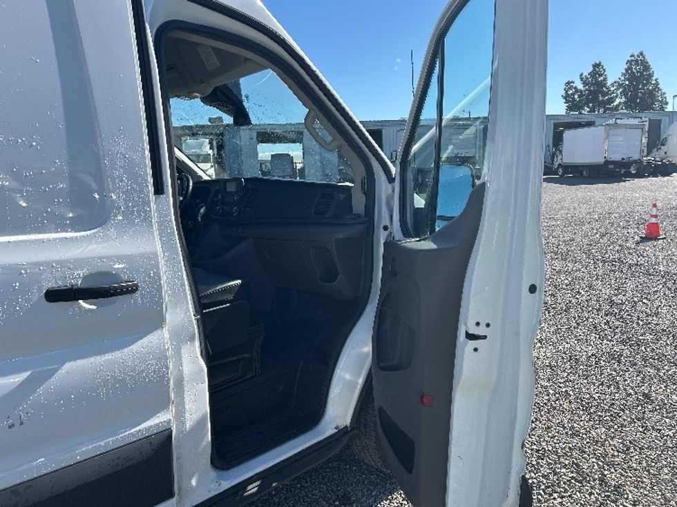 Cargo Van (Panel Van)-Light and Medium Duty Trucks-Ford-2021-Transit 350-West Sacramento-CA-117,090\n\t\tmiles-$ 25,750 - Image 18