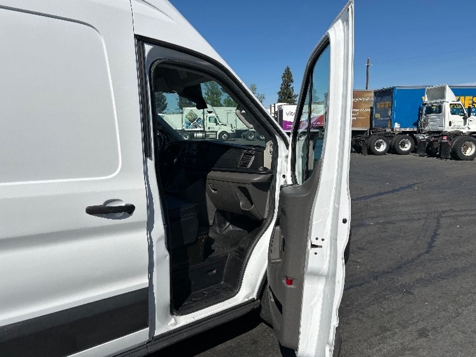 Cargo Van (Panel Van)-Light and Medium Duty Trucks-Ford-2021-Transit 350-West Sacramento-CA-56,987\n\t\tmiles-$ 35,750 - Image 20