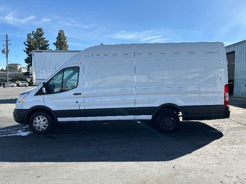 Cargo Van (Panel Van)-Light and Medium Duty Trucks-Ford-2021-Transit 350-West Sacramento-CA-56,987\n\t\tmiles-$ 35,750 - Image 4