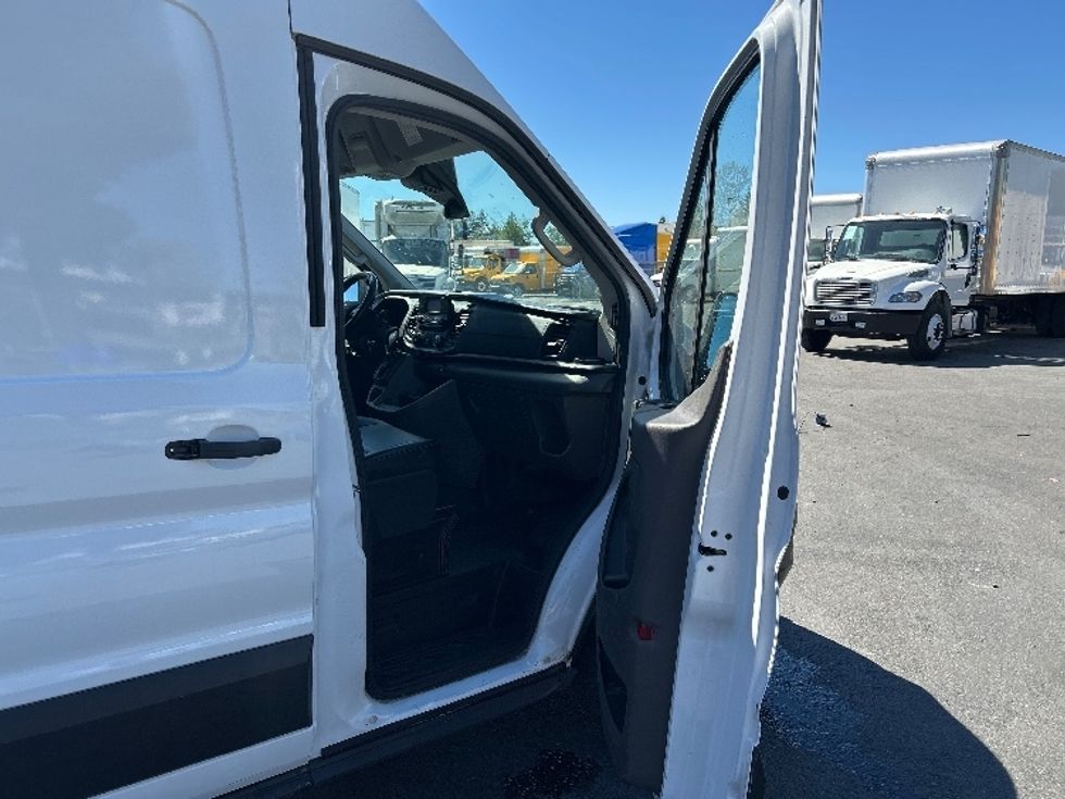 Cargo Van (Panel Van)-Light and Medium Duty Trucks-Ford-2021-Transit 350-West Sacramento-CA-76,414\n\t\tmiles-$ 32,000 - Image 20