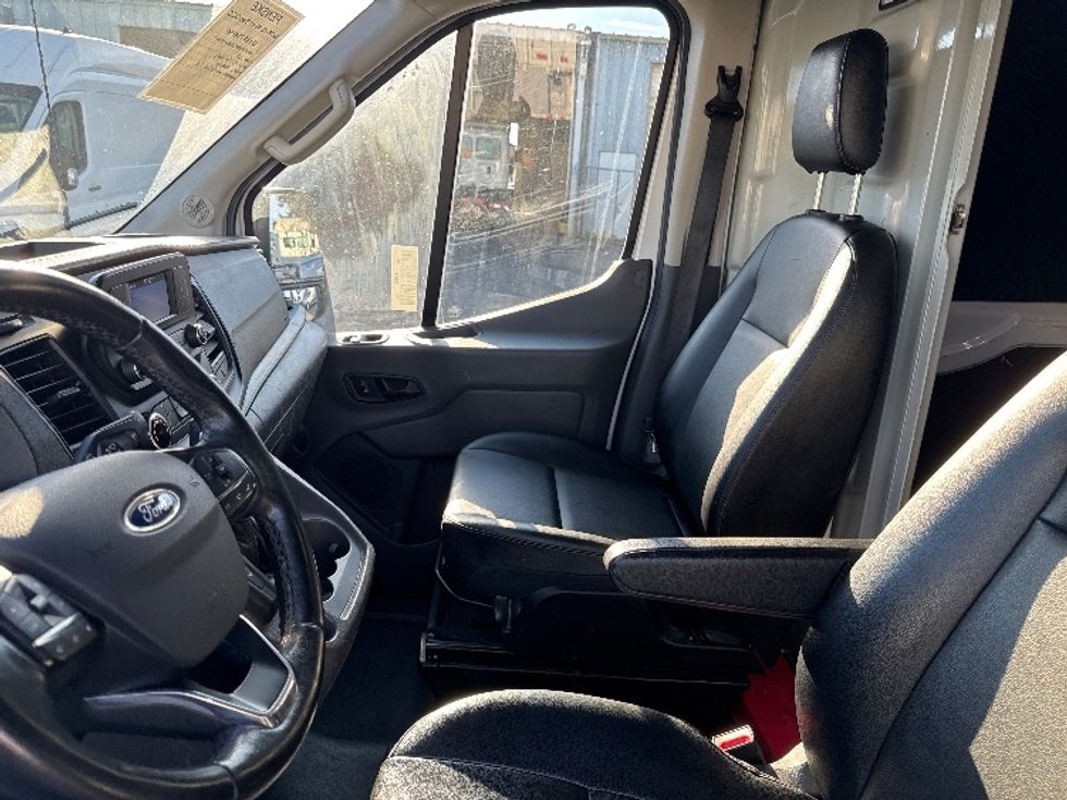 Cargo Van (Panel Van)-Light and Medium Duty Trucks-Ford-2021-Transit 350-West Sacramento-CA-85,618\n\t\tmiles-$ 28,250 - Image 17