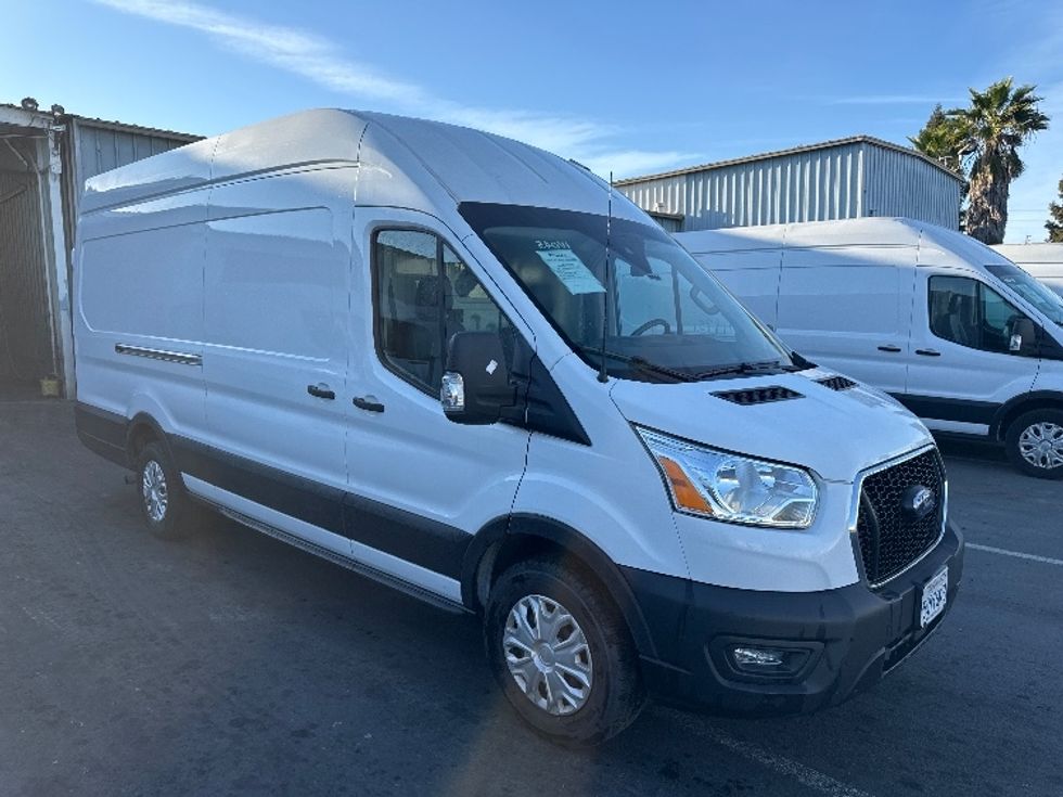 Cargo Van (Panel Van)-Light and Medium Duty Trucks-Ford-2021-Transit 350-West Sacramento-CA-86,879\n\t\tmiles-$ 28,000 - Image 1