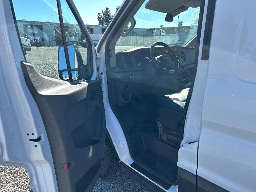 Cargo Van (Panel Van)-Light and Medium Duty Trucks-Ford-2021-Transit 350-West Sacramento-CA-88,003\n\t\tmiles-$ 27,750 - Image 13