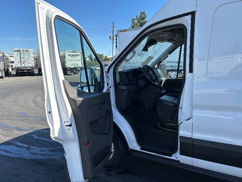 Cargo Van (Panel Van)-Light and Medium Duty Trucks-Ford-2021-Transit 350-West Sacramento-CA-89,478\n\t\tmiles-$ 33,000 - Image 16