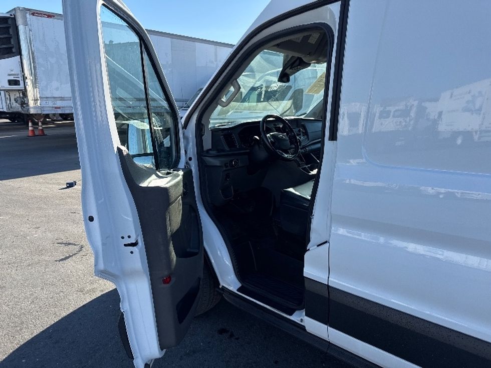 Cargo Van (Panel Van)-Light and Medium Duty Trucks-Ford-2021-Transit 350-West Sacramento-CA-92,821\n\t\tmiles-$ 28,000 - Image 13