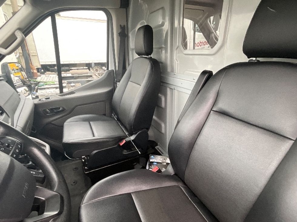 Cargo Van (Panel Van)-Light and Medium Duty Trucks-Ford-2022-Transit 150-Burnaby-BC-31,018\n\t\tkm-$ 55,250 - Image 16