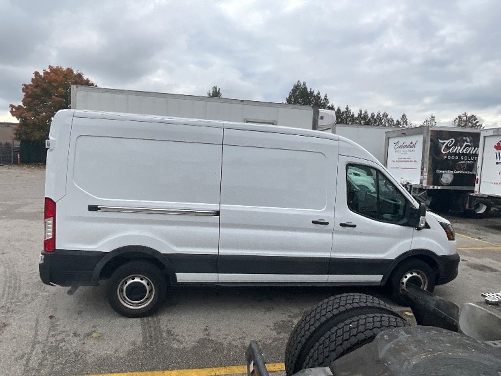 Cargo Van (Panel Van)-Light and Medium Duty Trucks-Ford-2022-Transit 150-Burnaby-BC-52,446\n\t\tkm-$ 51,250 - Image 12