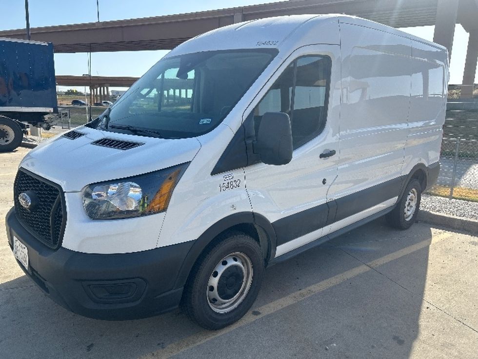 Cargo Van (Panel Van)-Light and Medium Duty Trucks-Ford-2022-Transit 150-Fort Worth-TX-154,224\n\t\tmiles-$ 21,500 - Image 3