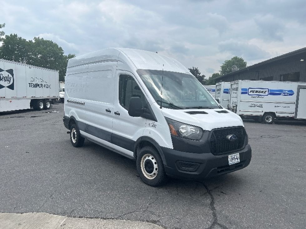 Cargo Van (Panel Van)-Light and Medium Duty Trucks-Ford-2022-Transit 250-Albany-NY-40,905\n\t\tmiles-$ 39,250 - Image 1
